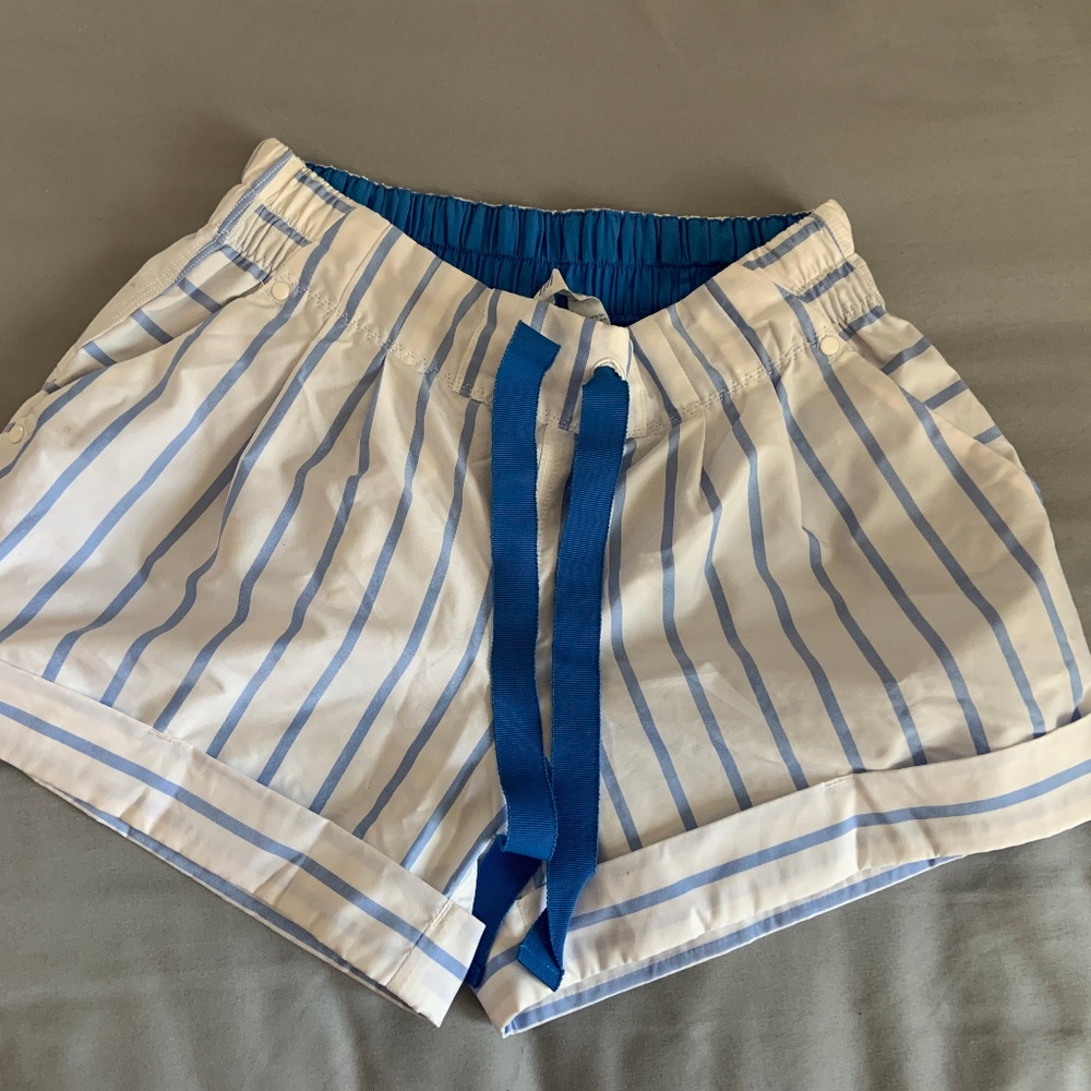 Lulu lemon stripped boat shorts